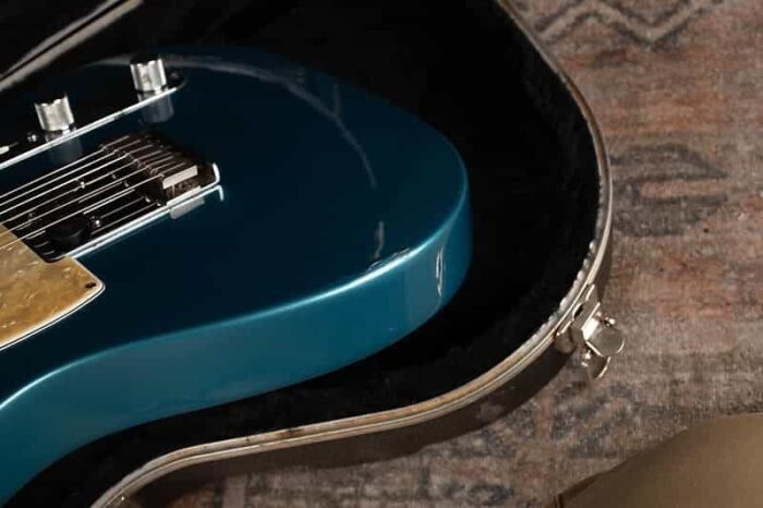 Fender Telecaster 1997 - Lake Placid Blue - Image 4