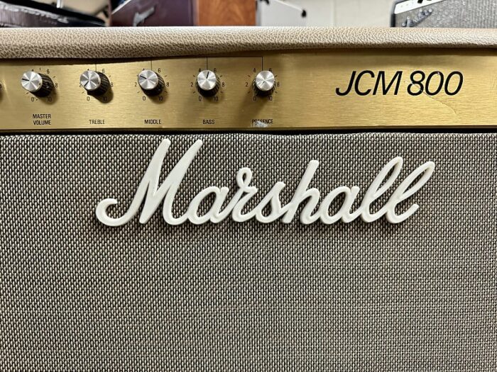 Marshall JCM 800 Lead Series Model 4104 50-Watt Master Volume 2x12 Combo 1980s - Black - Image 3