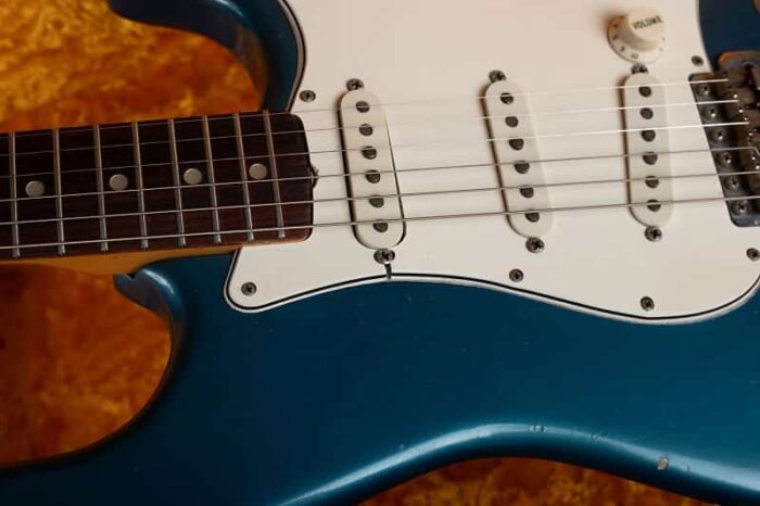 Fender Stratocaster 1966 - Lake Placid Blue - Image 5