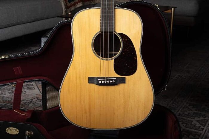 Martin Custom Shop "D" 2023 - Adirondack - FS Bracing - LARGE sound hole