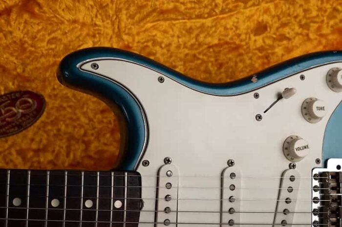 Fender Stratocaster 1966 - Lake Placid Blue - Image 6