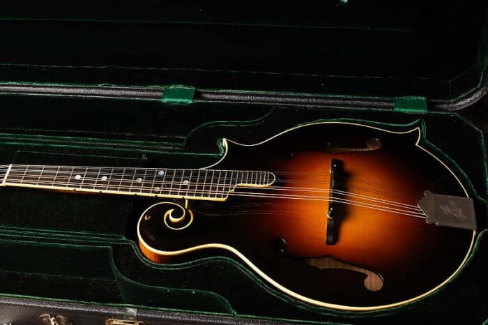 Gibson Bill Monroe Signature F-5 1992 - #30 of 200 - Cremona Sunburst - Image 13