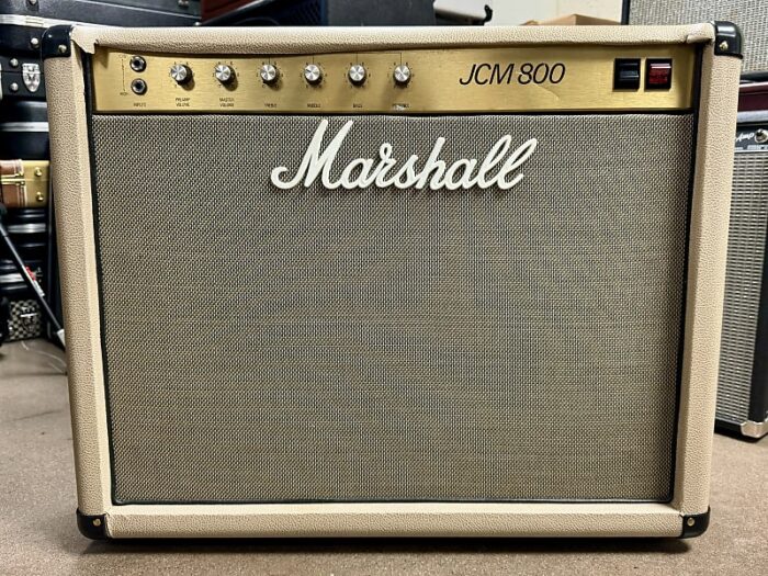 Marshall JCM 800 Lead Series Model 4104 50-Watt Master Volume 2x12 Combo 1980s - Black