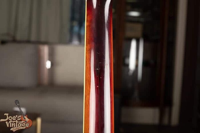 Guild S-200 Thunderbird 1965 - Sunburst - Image 13