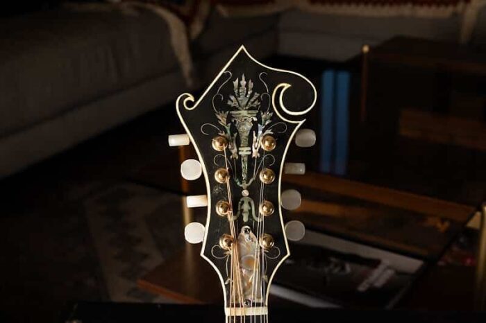 Bob White F-5 Mandolin 2012 - Sunburst - Image 3