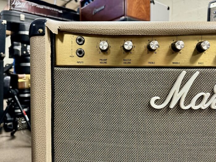 Marshall JCM 800 Lead Series Model 4104 50-Watt Master Volume 2x12 Combo 1980s - Black - Image 2