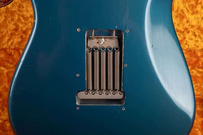 Fender Stratocaster 1966 - Lake Placid Blue - Image 17