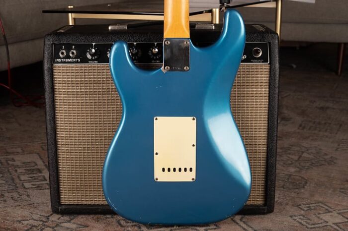 Fender Stratocaster 1963 - Refinished Lake Placid Blue - Image 11