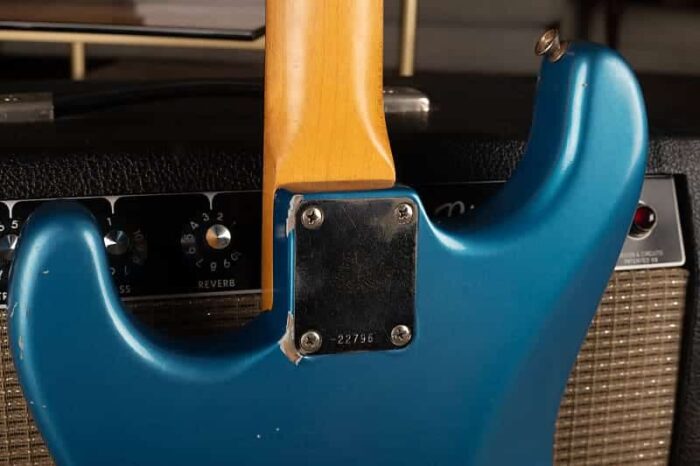 Fender Stratocaster 1963 - Refinished Lake Placid Blue - Image 12