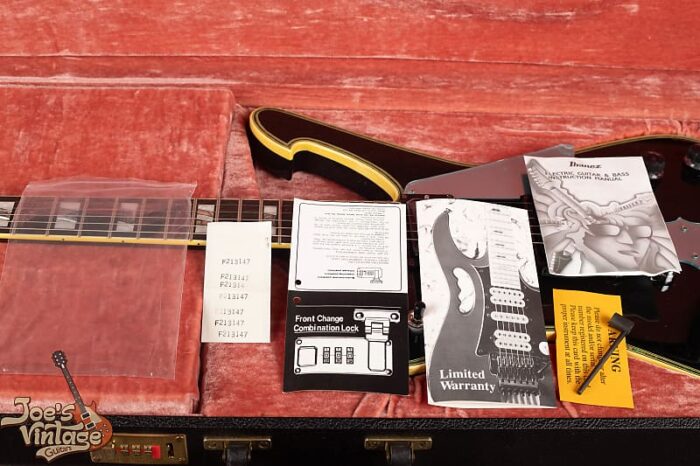 NEVER PLAYED Ibanez Iceman PS10 1992 - Black - SIGNED - Image 4