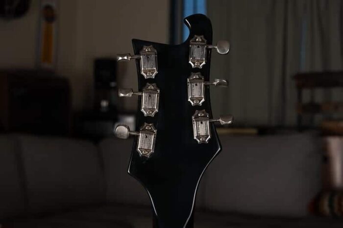 Rickenbacker 480 1973 - Jetglo - Image 4