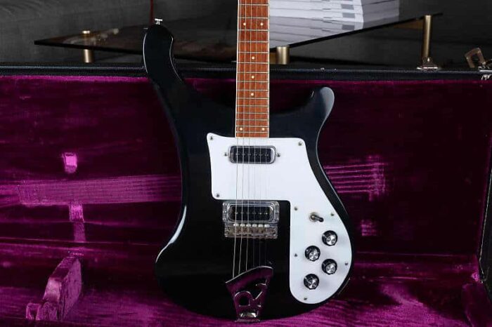 Rickenbacker 480 1973 - Jetglo