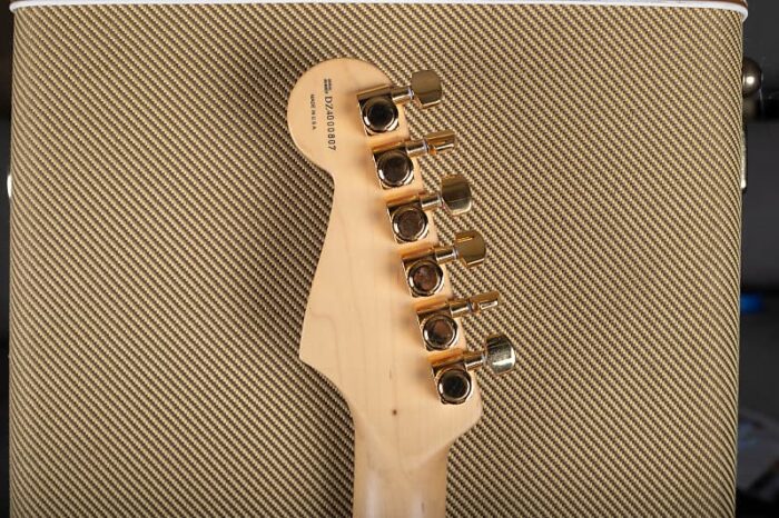 Fender 50th Anniversary Deluxe Stratocaster 2004 - Sunburst - Image 4