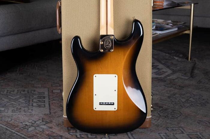 Fender 50th Anniversary Deluxe Stratocaster 2004 - Sunburst - Image 5