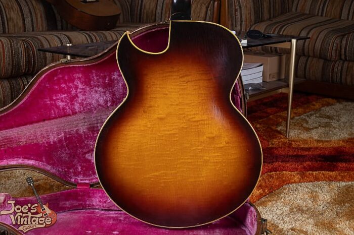 Sharp Cut Gibson ES-350t 1961 - Sunburst - Image 2