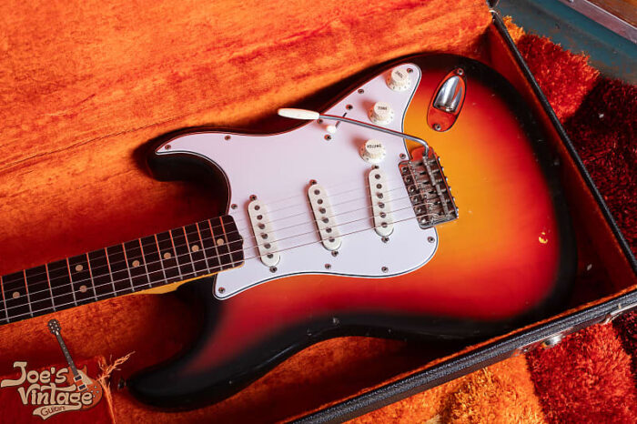 One Owner! Fender Stratocaster 1965 - Sunburst - Image 18