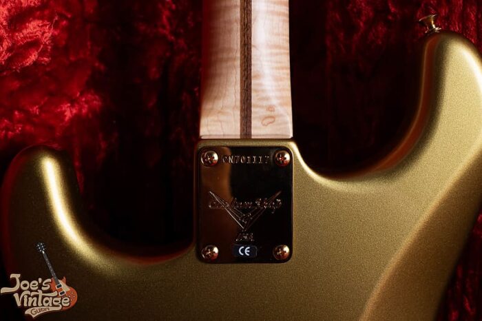1 of 1 Made for NAMM CEO Larry Linkin - Fender Custom Shop Stratocaster 2001 - Gold - Image 10