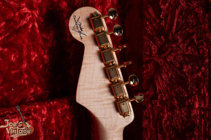 1 of 1 Made for NAMM CEO Larry Linkin - Fender Custom Shop Stratocaster 2001 - Gold - Image 8