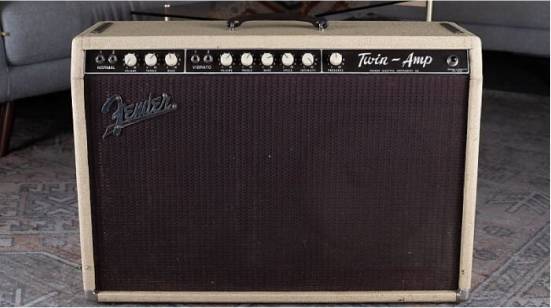 Iconic Fender Twin Amp With Exceptional Sound Projection