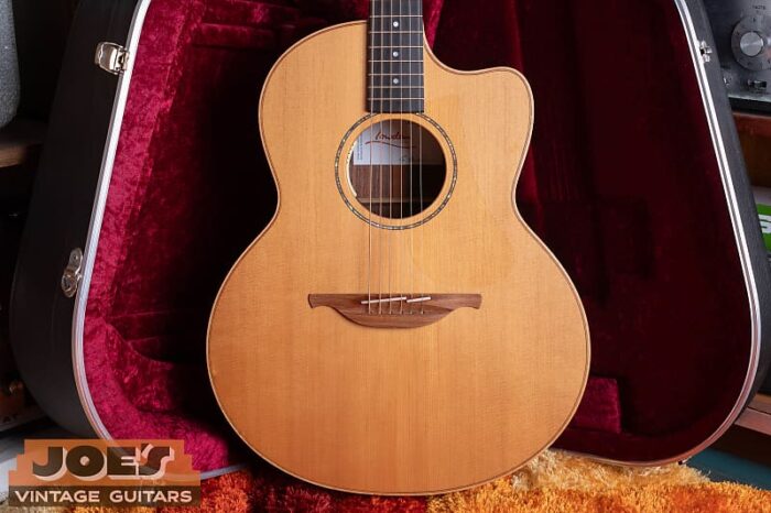 Lowden 32SE Stage Edition 2010s - CLEAN!