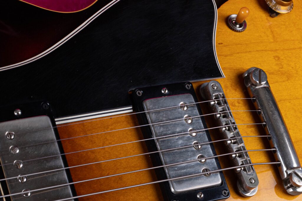 Original 1959 Gibson ES-335 long pickguard