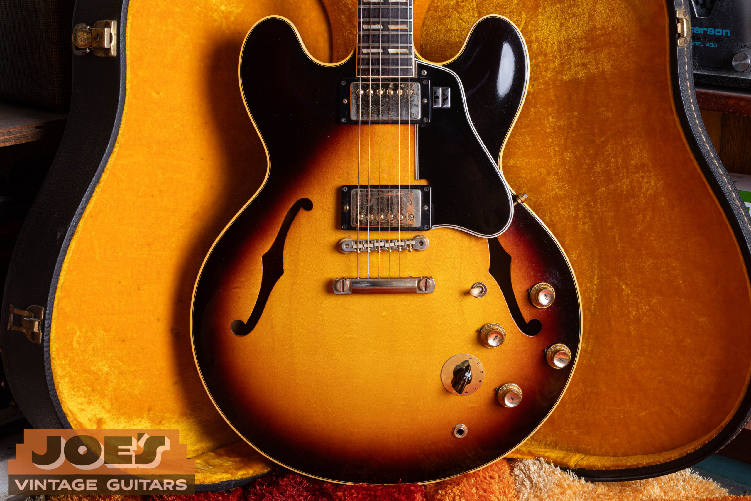 1963 Gibson ES-345 sunburst gold hardware Varitone