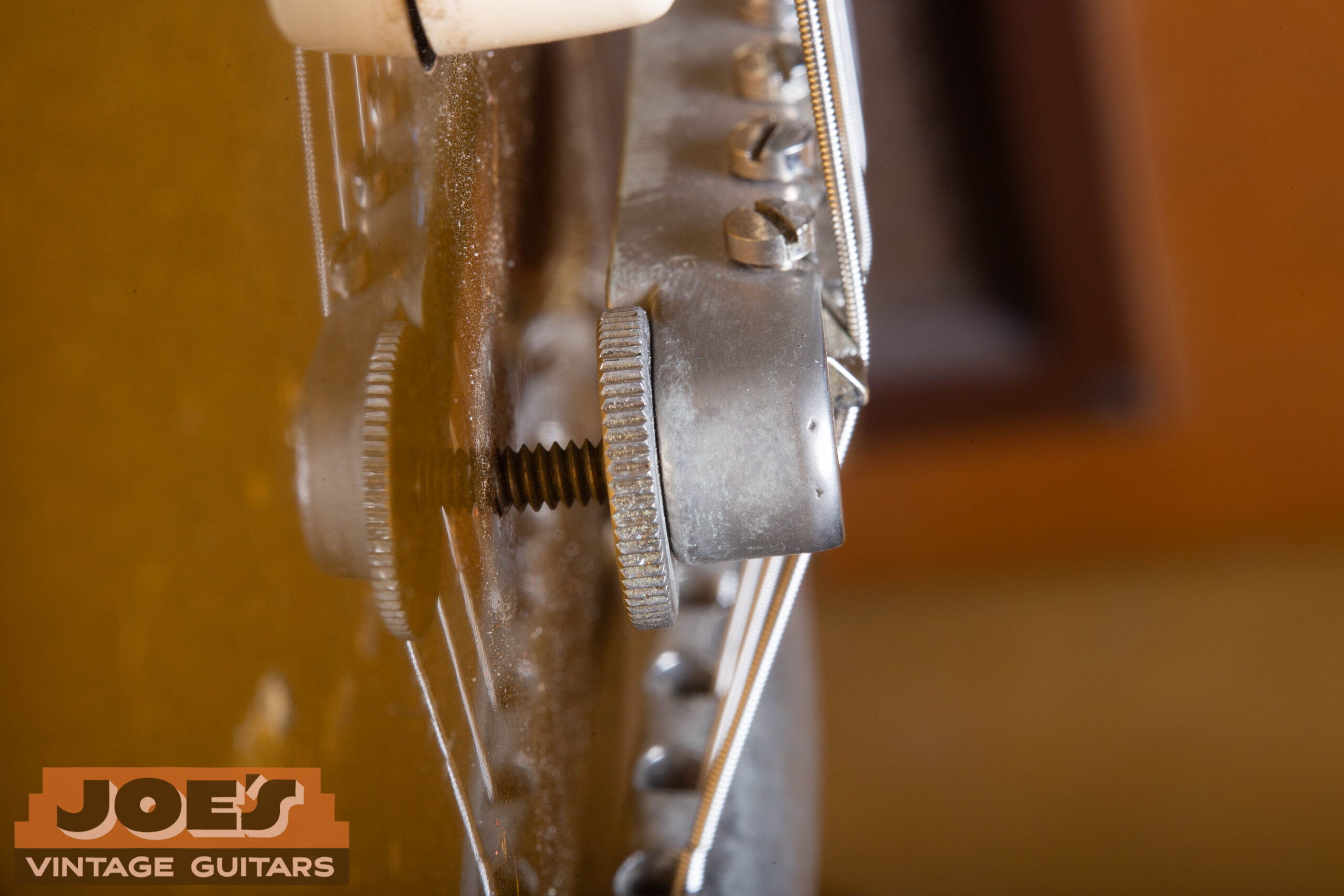 No-wire ABR-1 bridge on a vintage Gibson — the original Tune-O-Matic design without a retaining wire used from 1954 through mid to late 1962